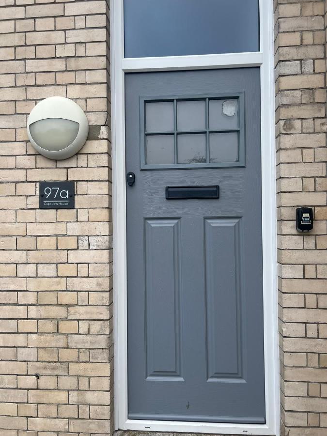 97a 97b Captains House Apartment *