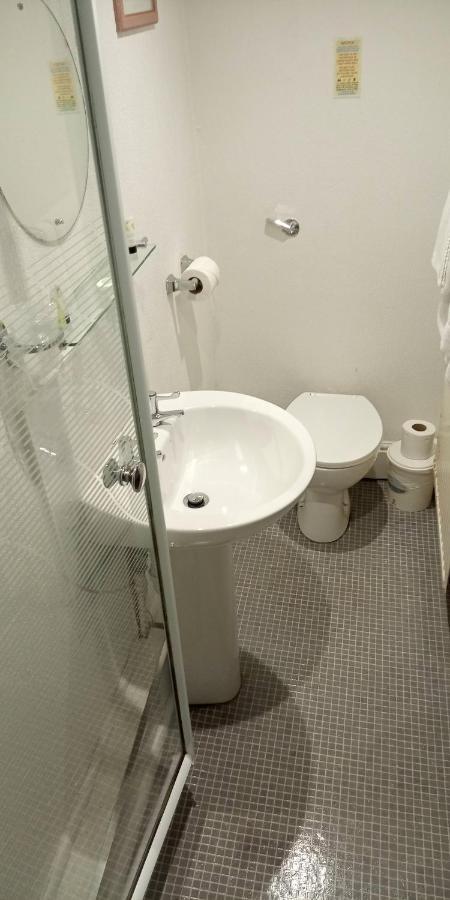 The Kynance House On ,26 Ensuite 3*