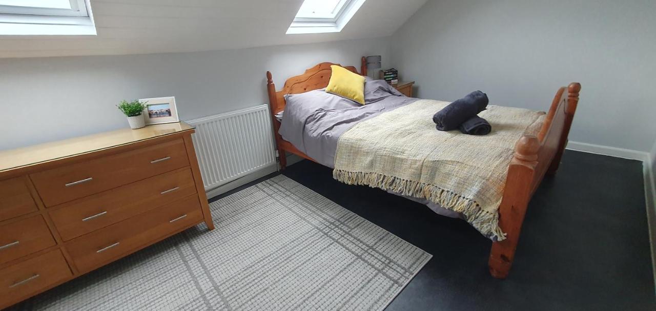 Spacious Penthouse In 3 Large Bedrooms