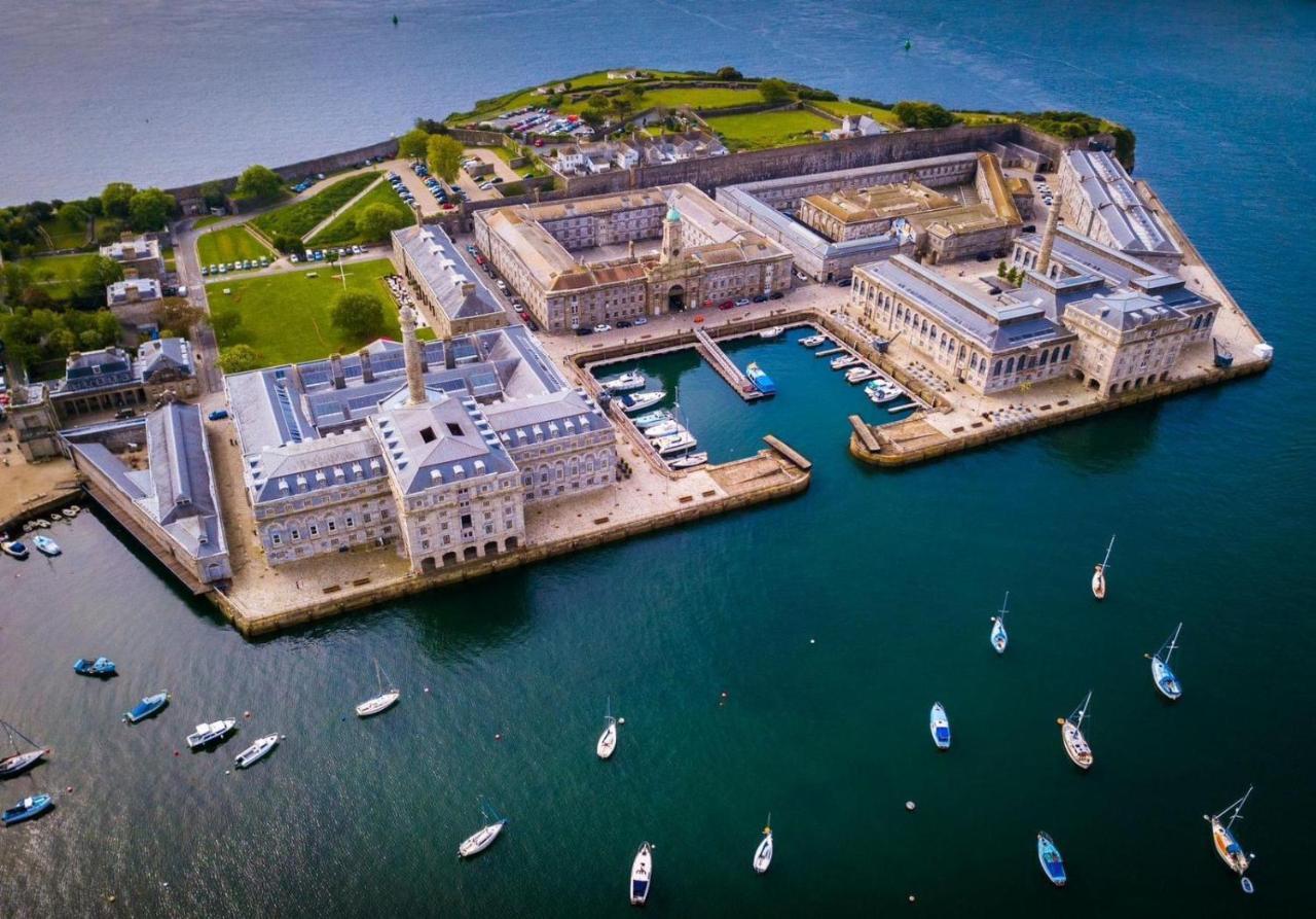 Two-bedroom At Royal William Yard, * Plymouth