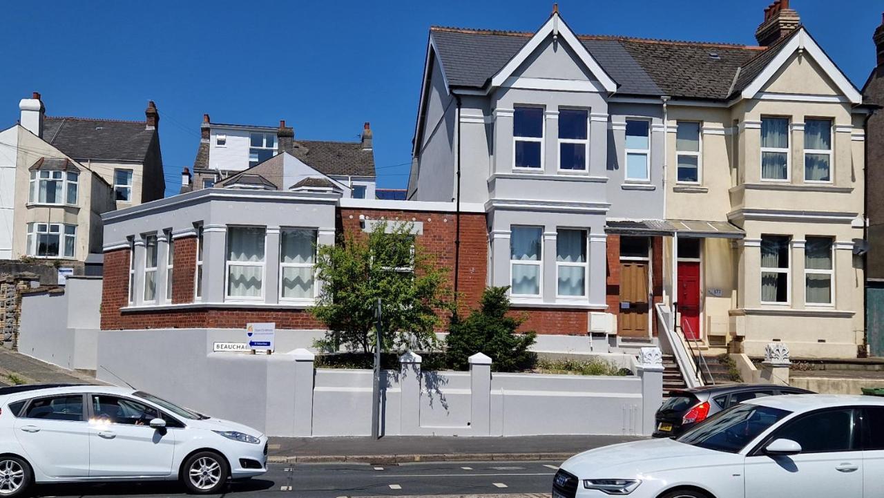 One - King Bed - Free Private Parking - By Ocean Retreats Apartment Plymouth