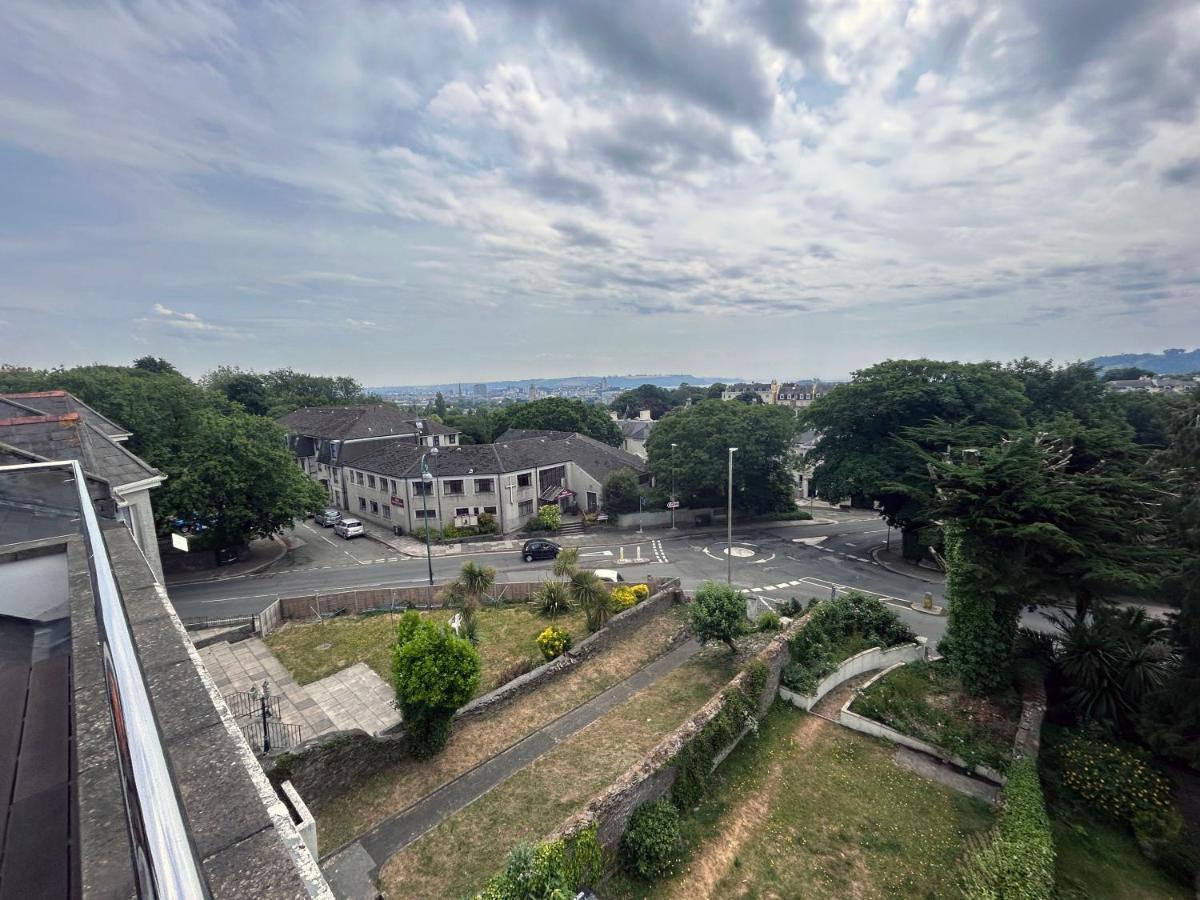 Seascape Penthouse With Free Parking