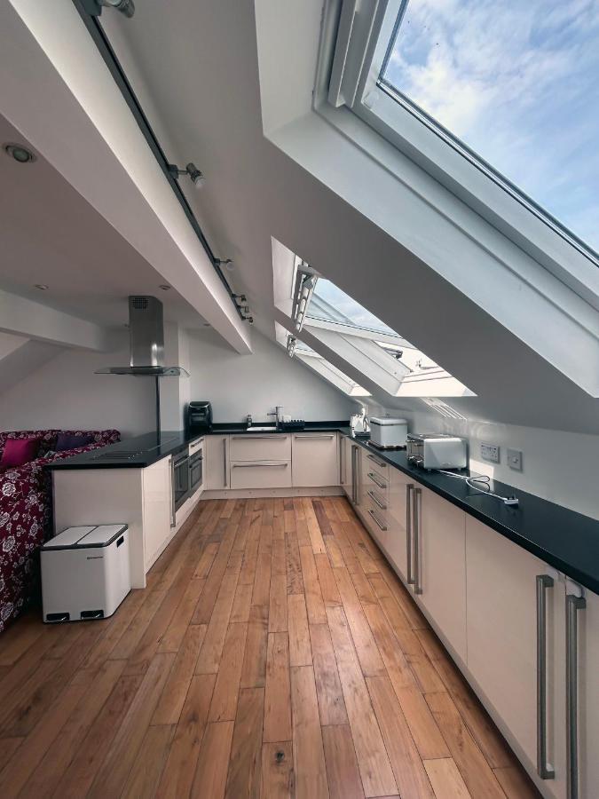 Seascape Penthouse With Free Parking