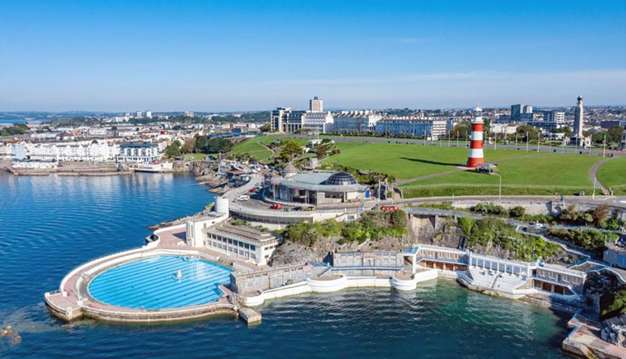Seascape Penthouse With Free Parking Plymouth
