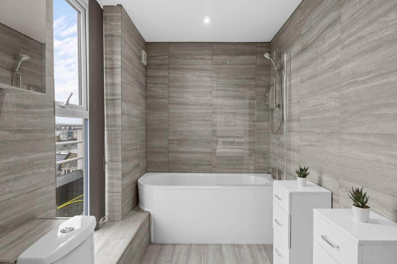 Large Penthouse By Opal * Plymouth