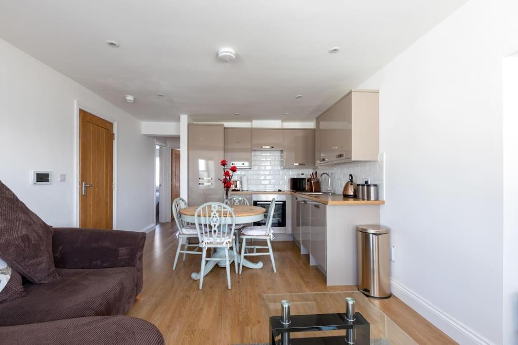 River Views, Free Parking, Near Royal William Yard Apartment