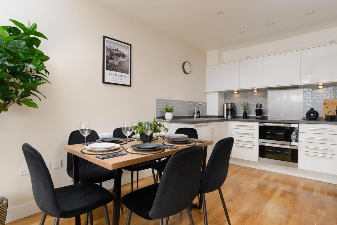 Apartment Premium - Allocated Parking - Great Location