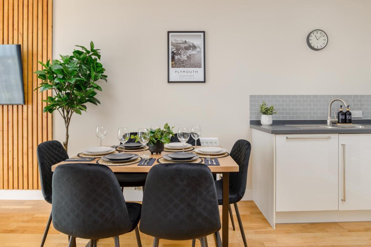 Premium - Allocated Parking - Great Location Plymouth