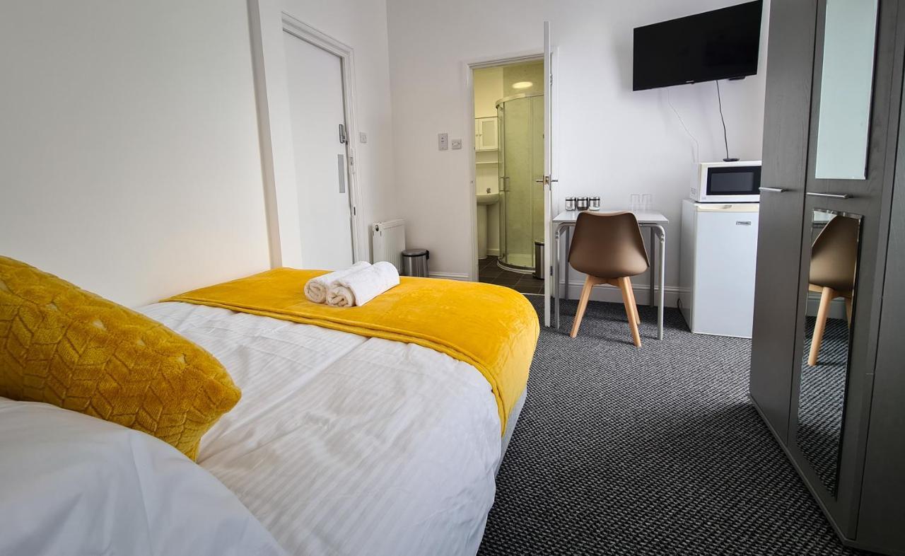 Station House Guest house *