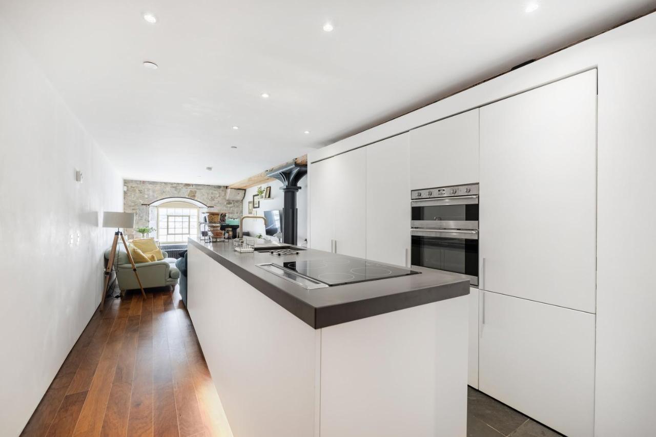 Apartment Luxury 2 Bed In Historic Royal William Yard