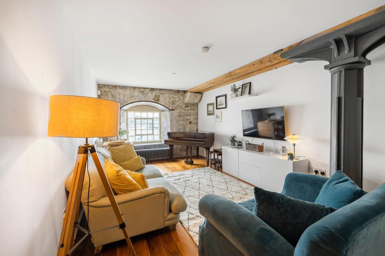 Luxury 2 Bed In Historic Royal William Yard *