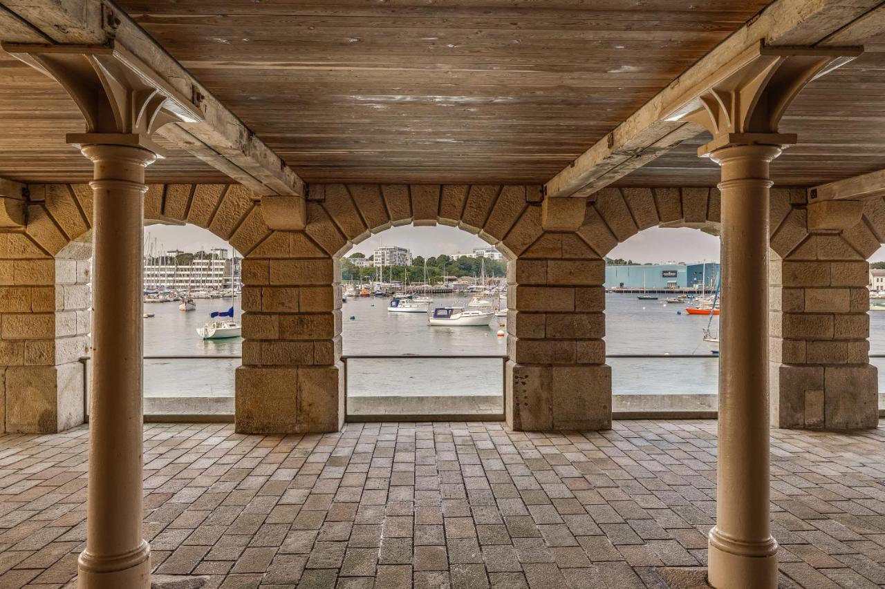 Luxury 2 Bed In Historic Royal William Yard *
