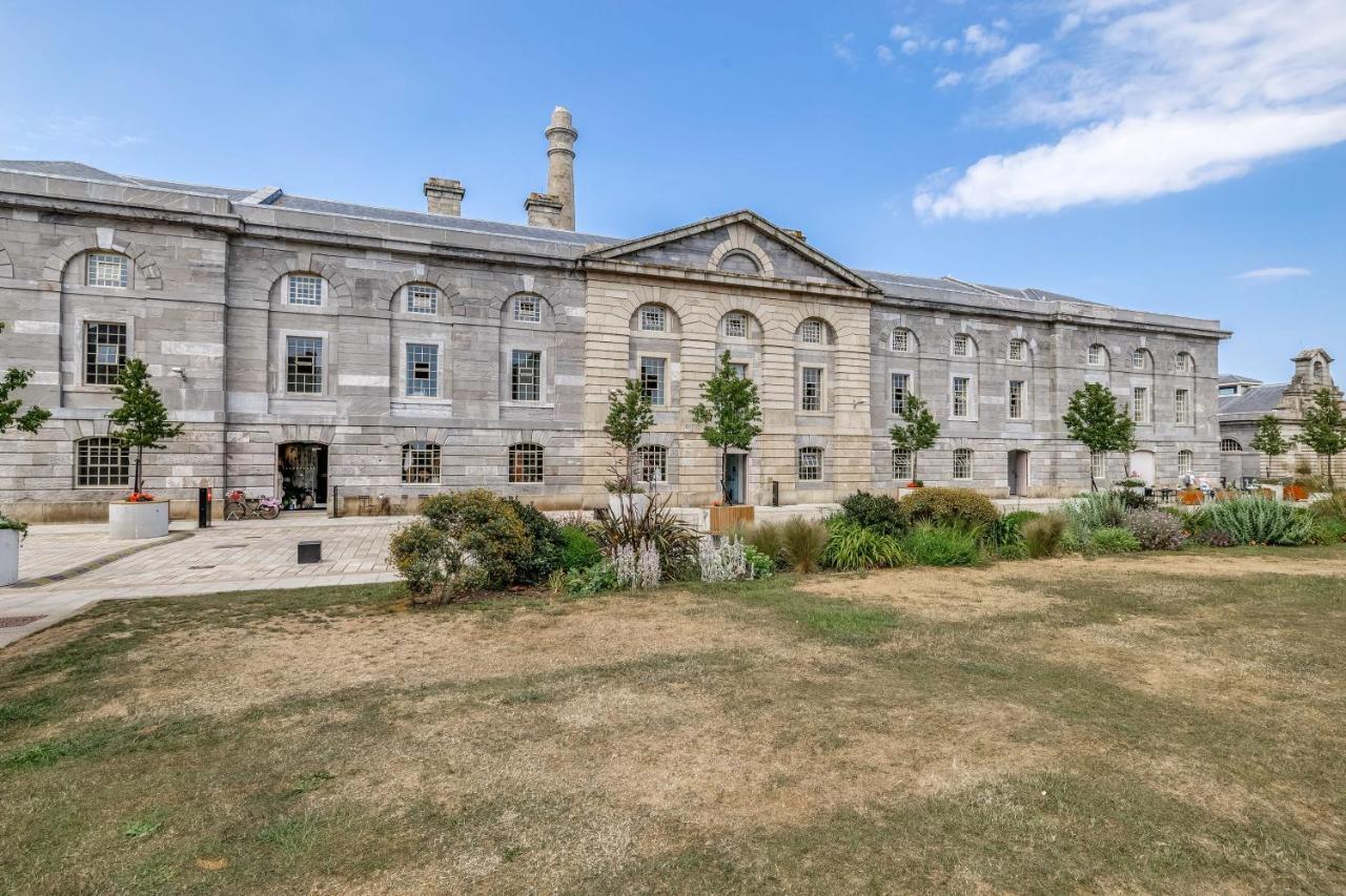 Apartment Luxury 2 Bed In Historic Royal William Yard *