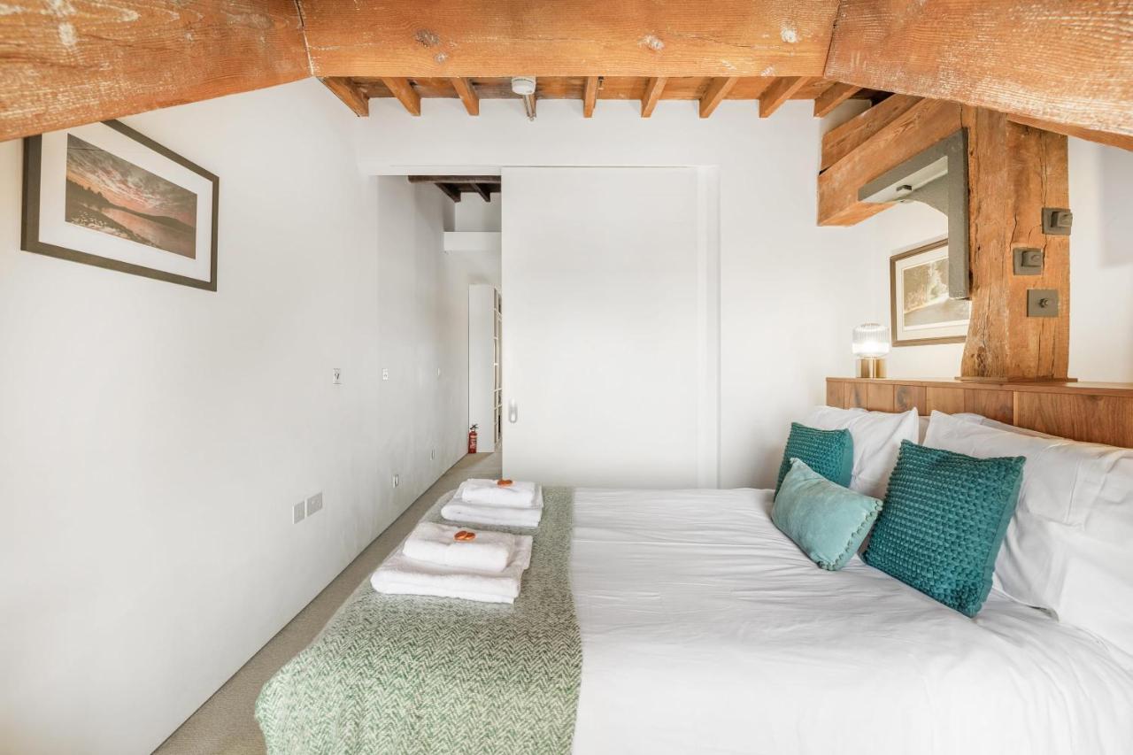 Luxury 2 Bed In Historic Royal William Yard Apartment