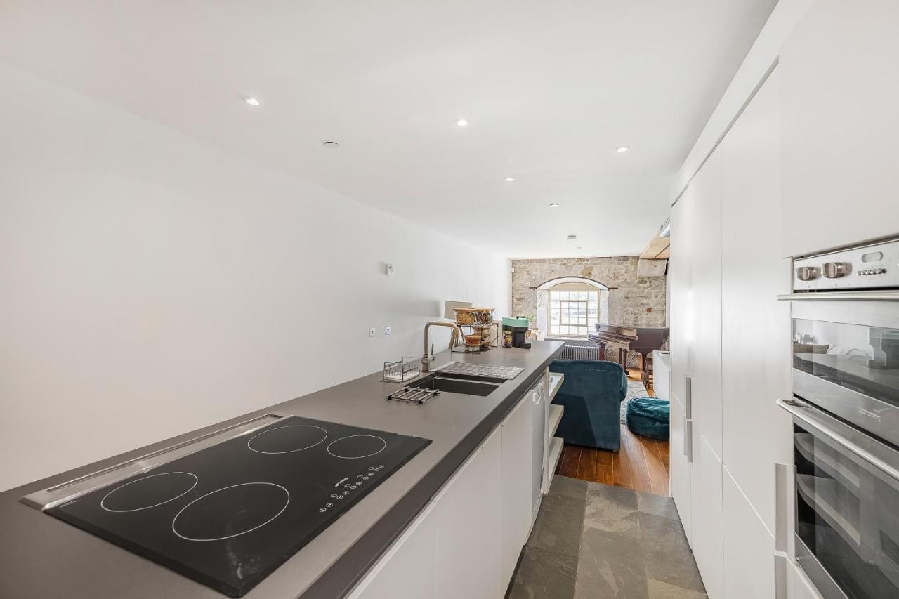 Luxury 2 Bed In Historic Royal William Yard * Plymouth