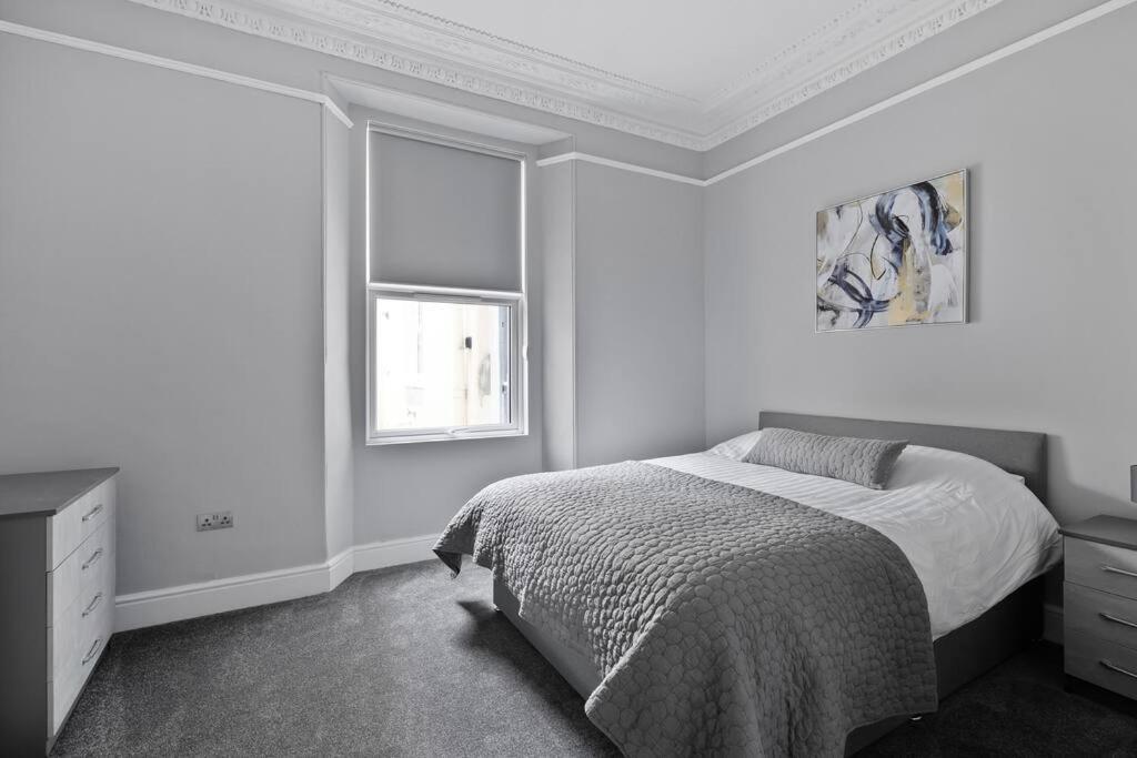 Brand New Huge 2 Bedroom Ground Floor Flat Apartment Plymouth
