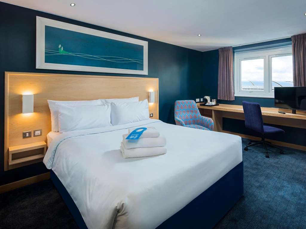 Travelodge Hotel 3*