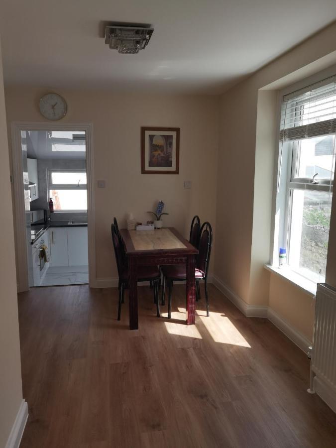 Entire 2 Bedroom In Location, Newly Refurbished * Plymouth