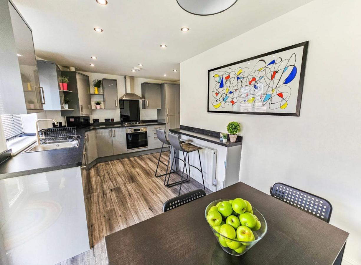 Homestay Two Bedroom Detached Modern Close To Argyle Fc Plymouth