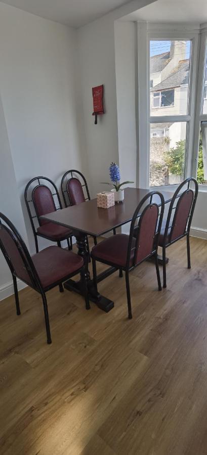 Apartment Comfy 2 Bedroom In Location, Newly Refurbished Plymouth