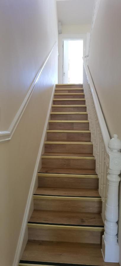 Apartment Comfy 2 Bedroom In Location, Newly Refurbished Plymouth