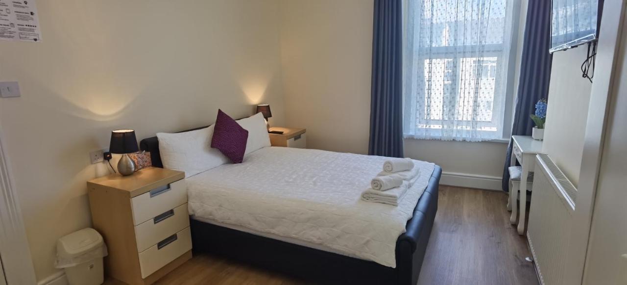 Comfy 2 Bedroom In Location, Newly Refurbished Plymouth