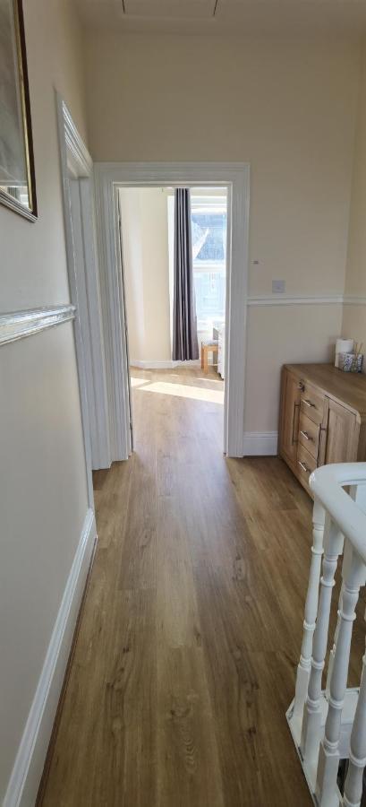 Comfy 2 Bedroom In Location, Newly Refurbished *