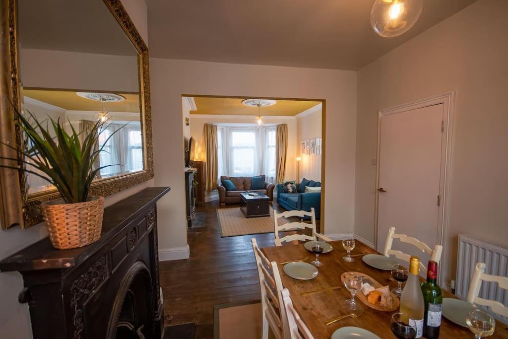 4-bed Botanical Retreat Plymouth