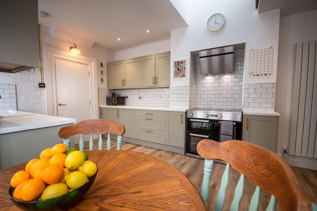 4-bed Botanical Retreat Holiday home *