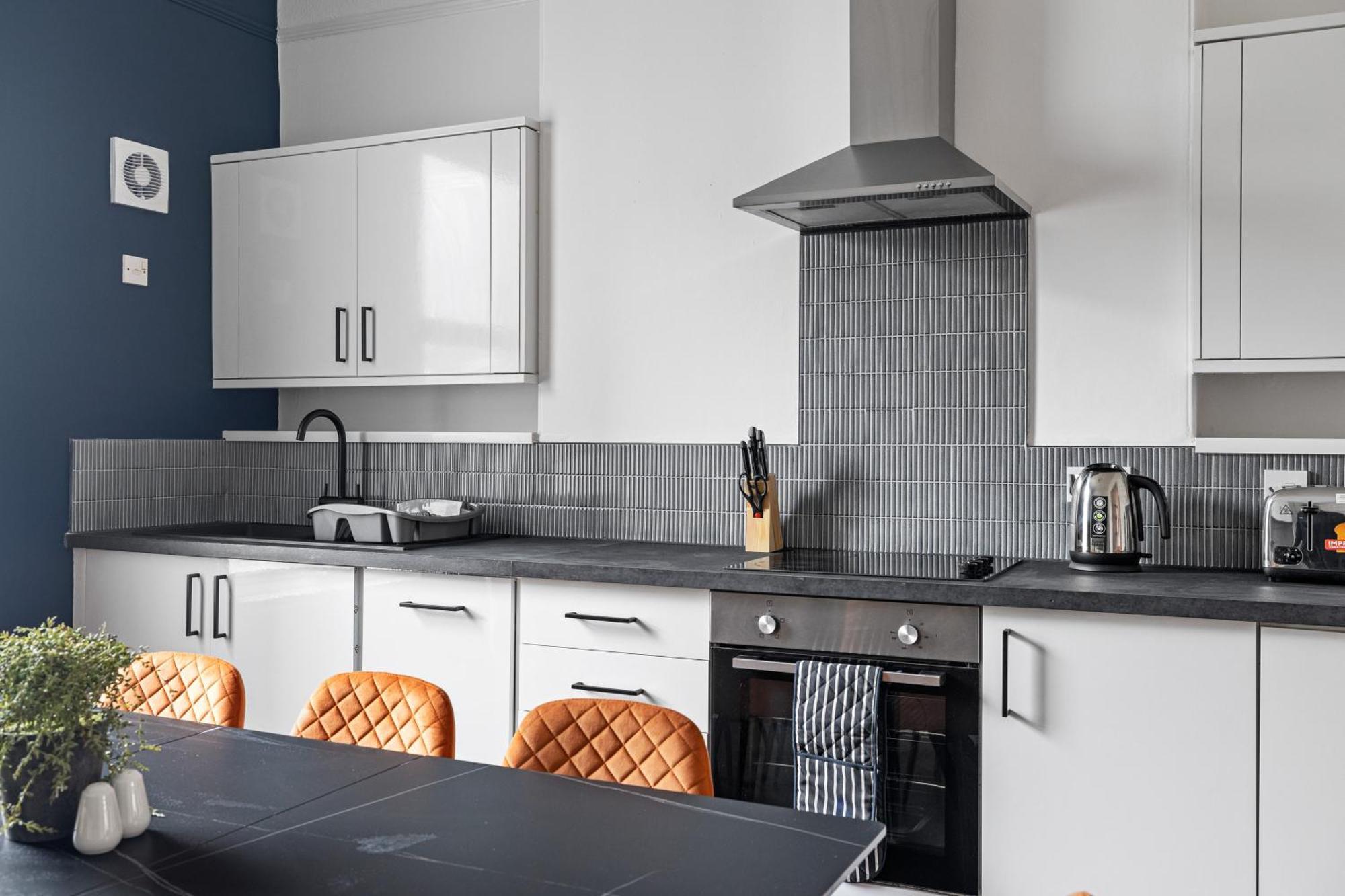 Fabulous House In Apartment Plymouth