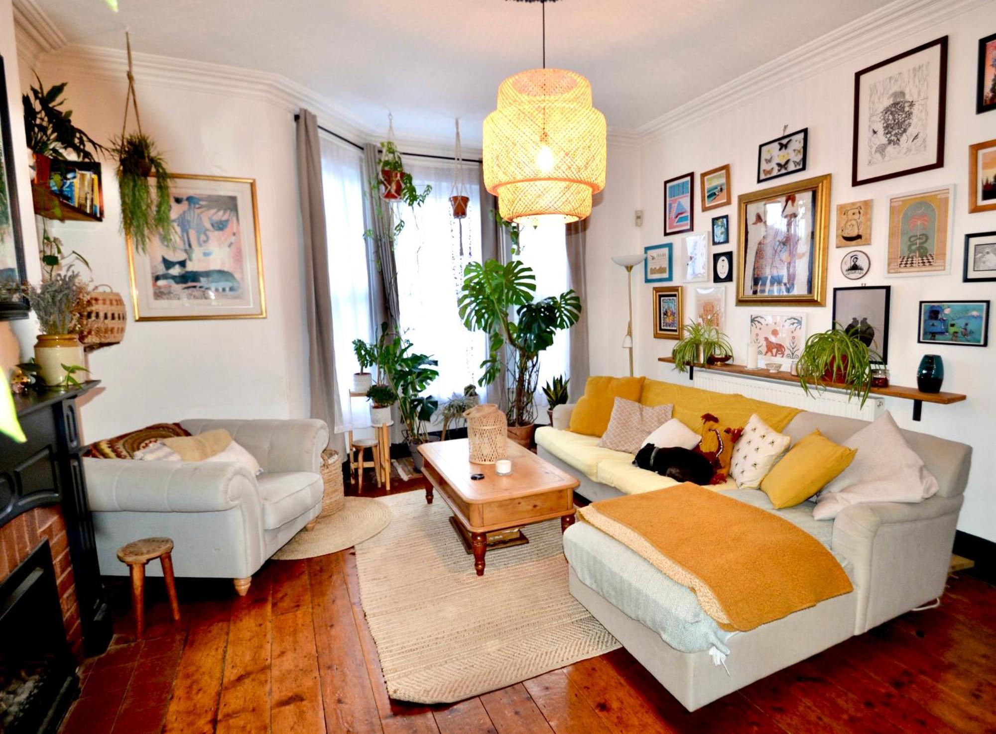 Bright And Cosy, 3 Bedroom Holiday home Plymouth