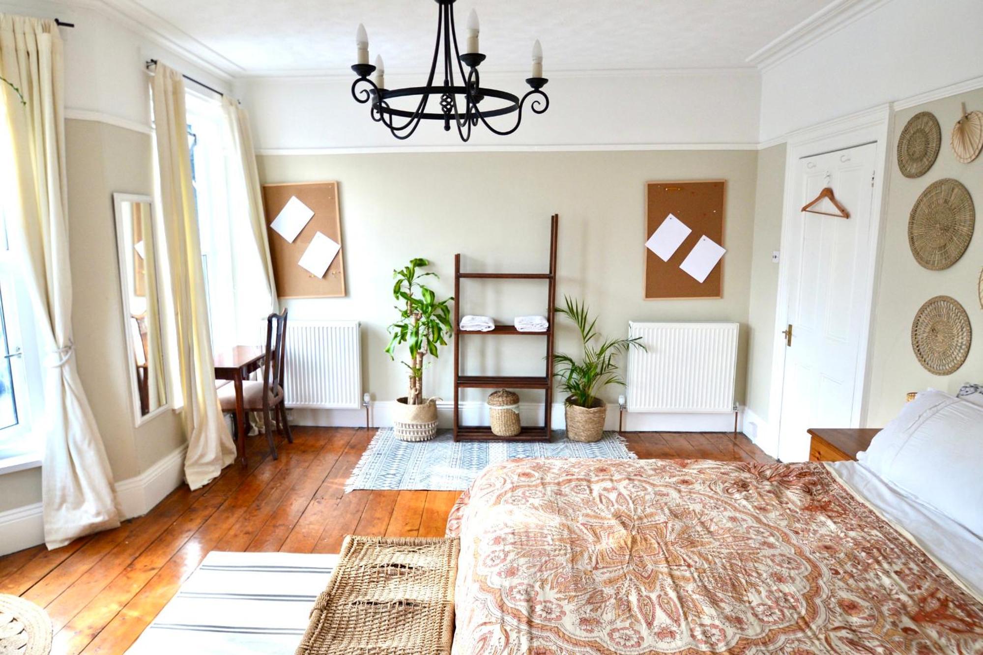 Bright And Cosy, 3 Bedroom *