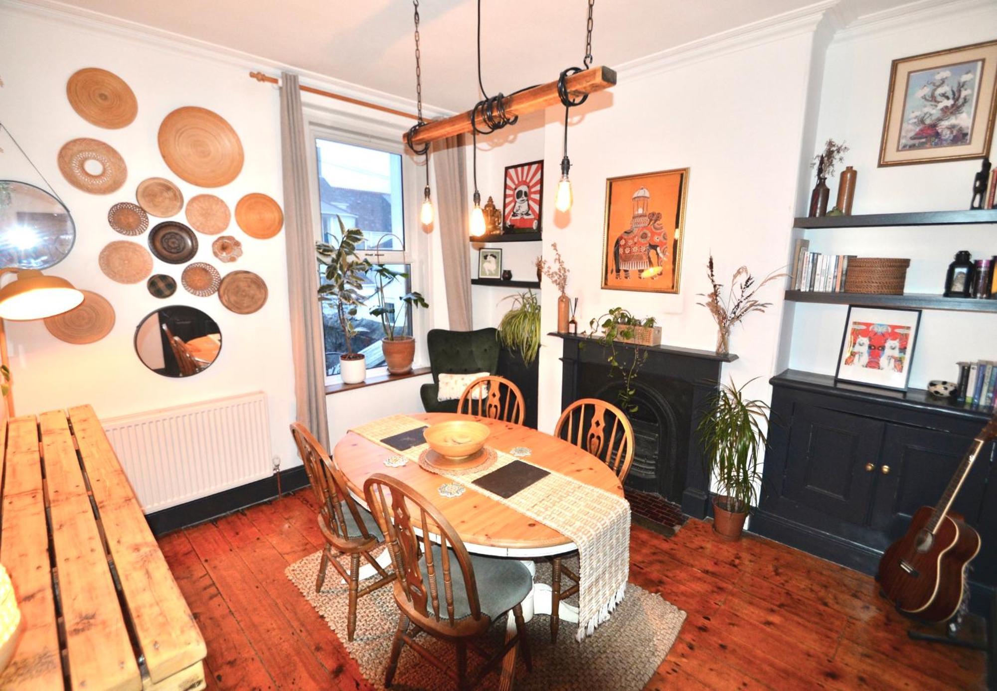 Bright And Cosy, 3 Bedroom Holiday home