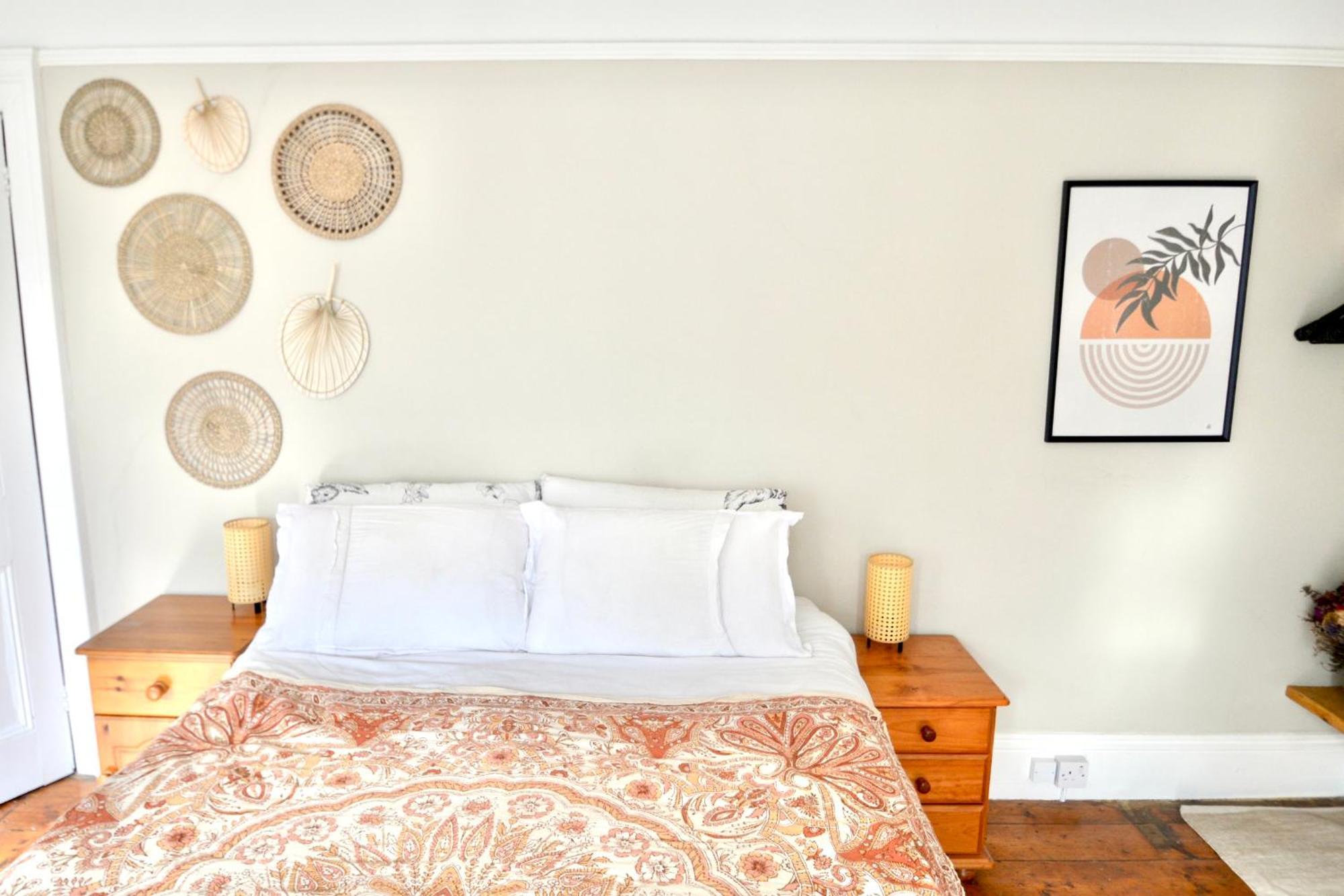 Bright And Cosy, 3 Bedroom Holiday home