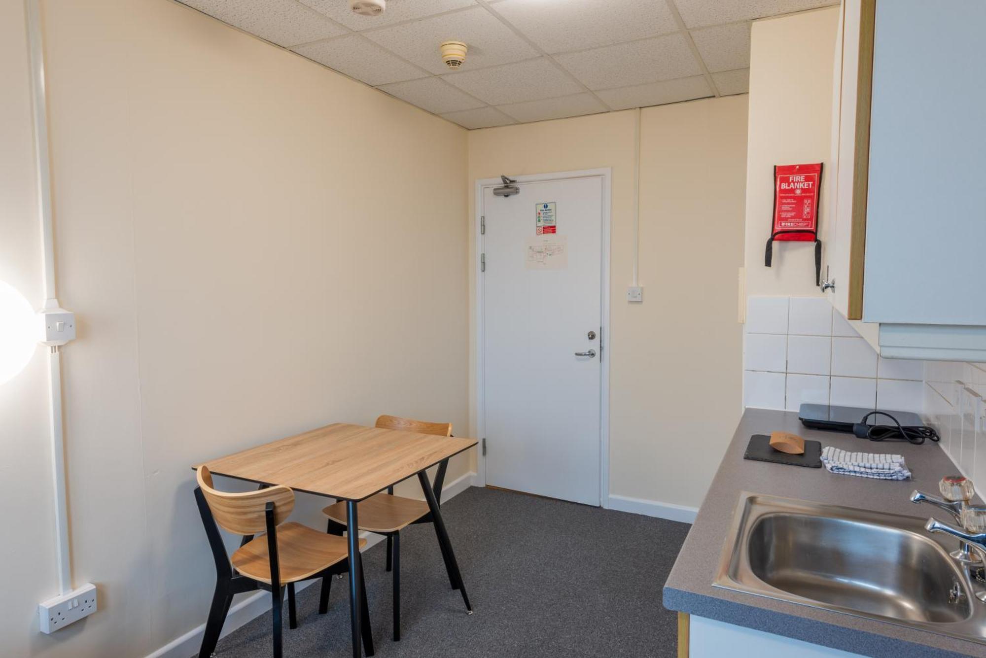 Standard En-suite 4 Apartment *