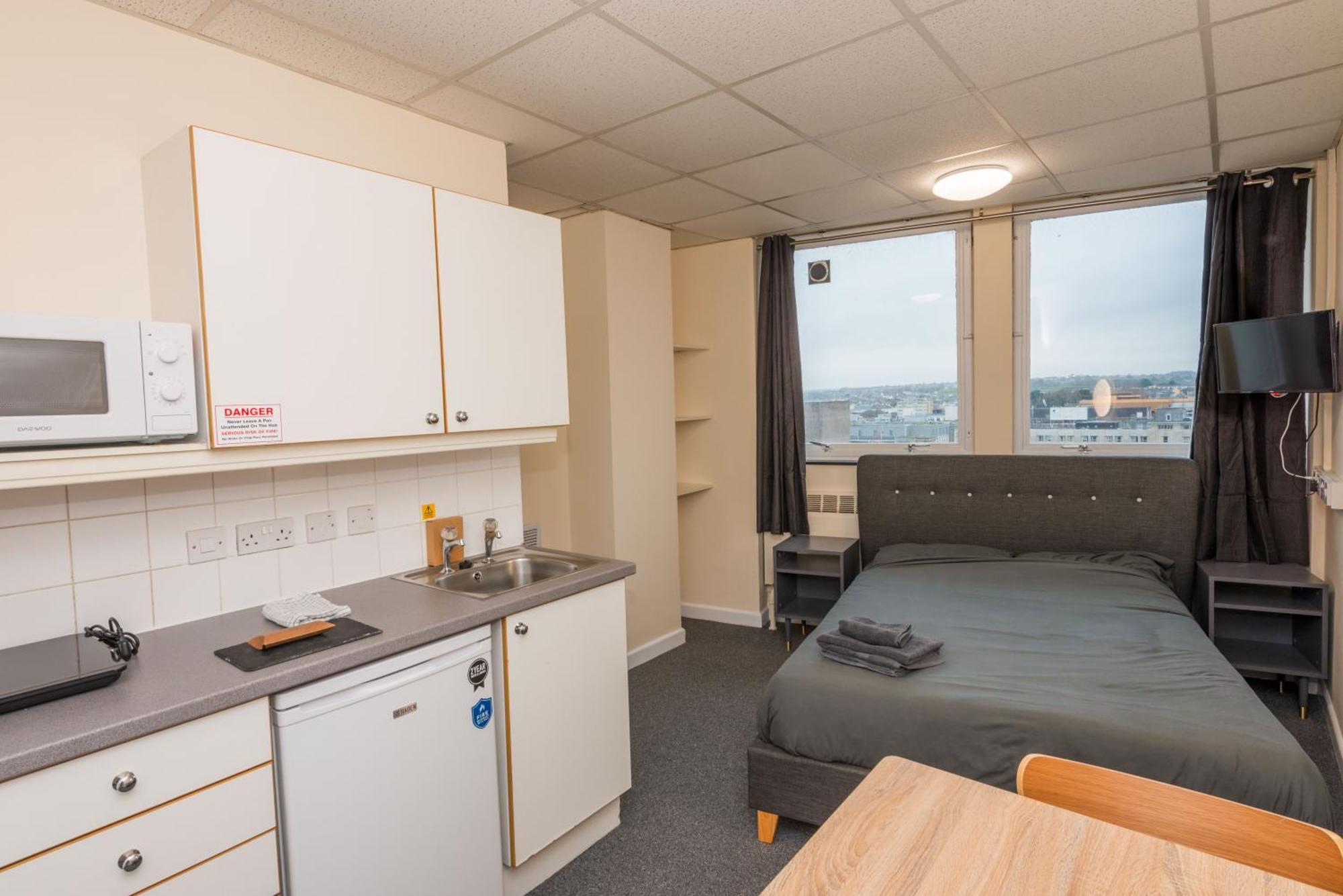 Standard En-suite 3 Apartment *