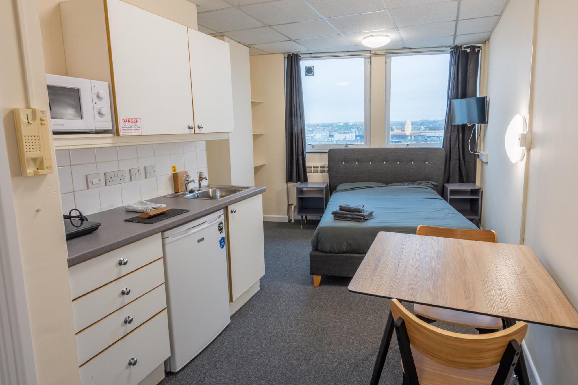 Standard En-suite 3 Apartment *