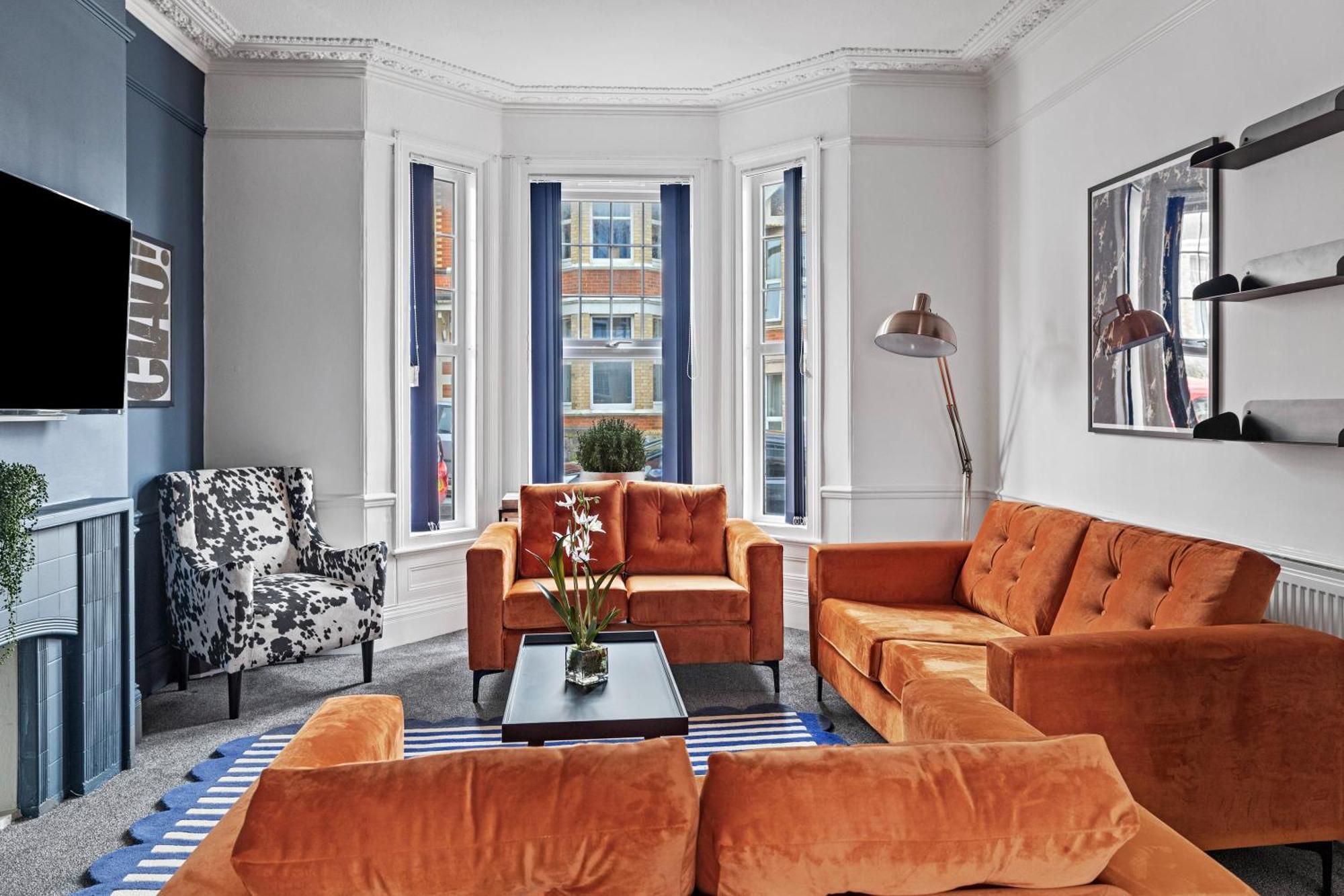 Fabulous House In Apartment