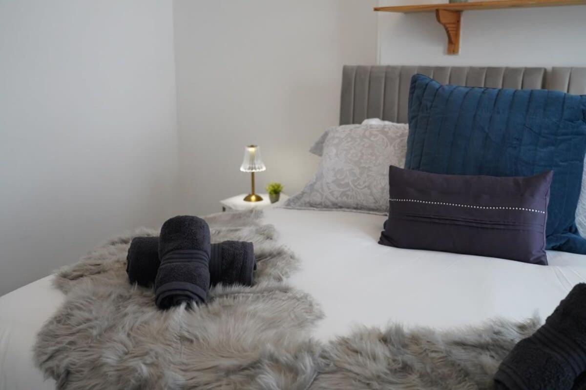 Modern Spacious 6 Bed In With Parking * Plymouth