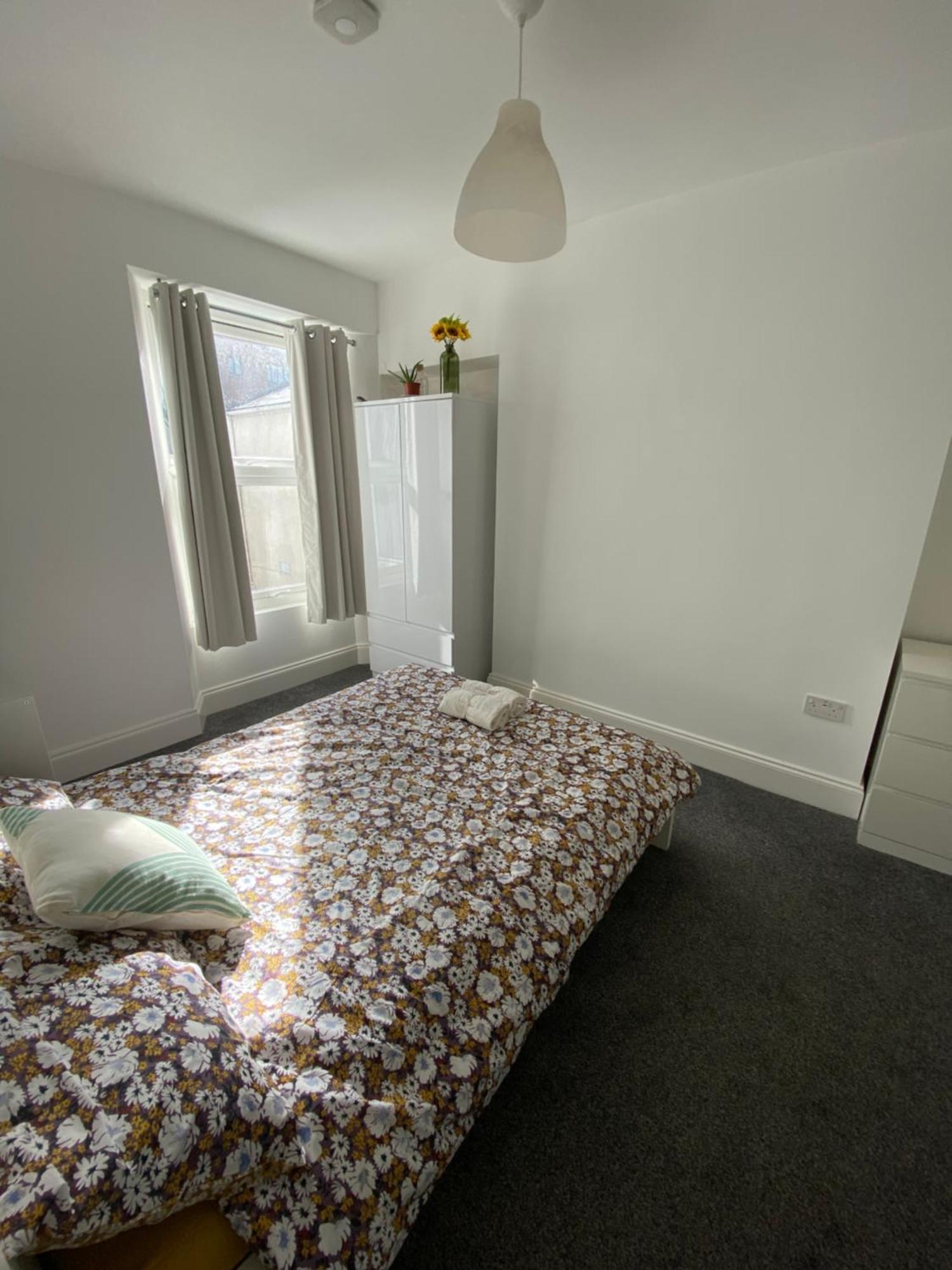 Homestay The Sunflower En-suite Plymouth
