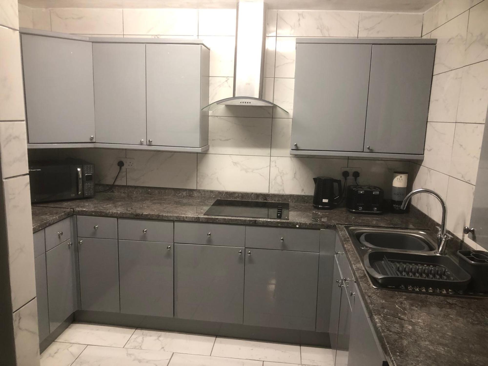 2 Bed Flat Near Mutley Plain Apartment Plymouth