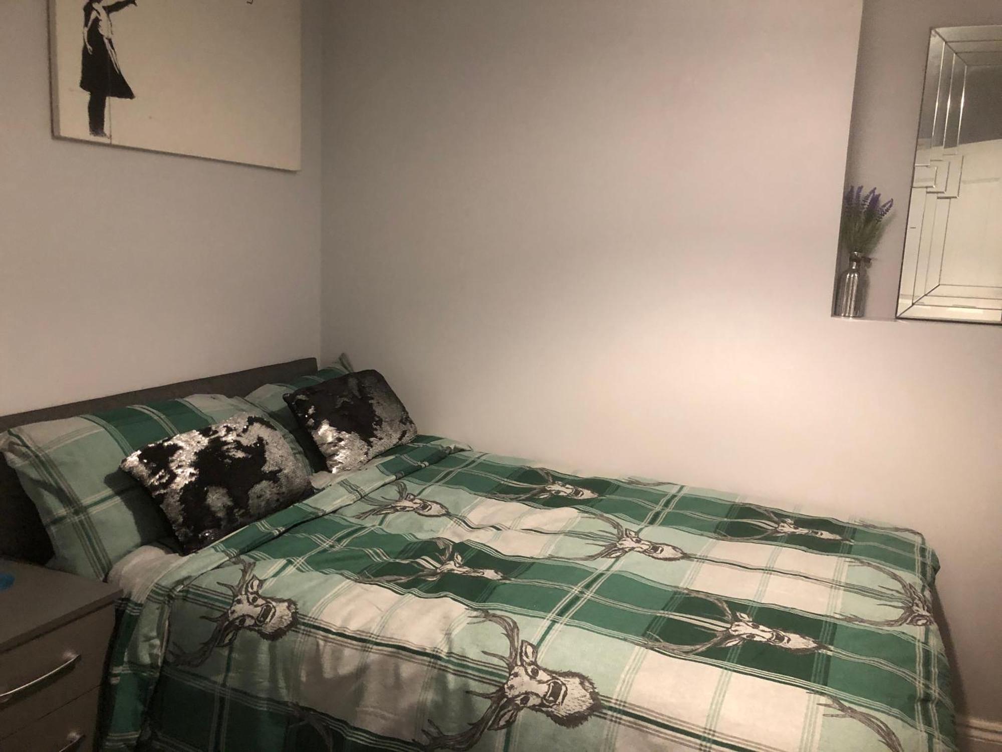 2 Bed Flat Near Mutley Plain Apartment *