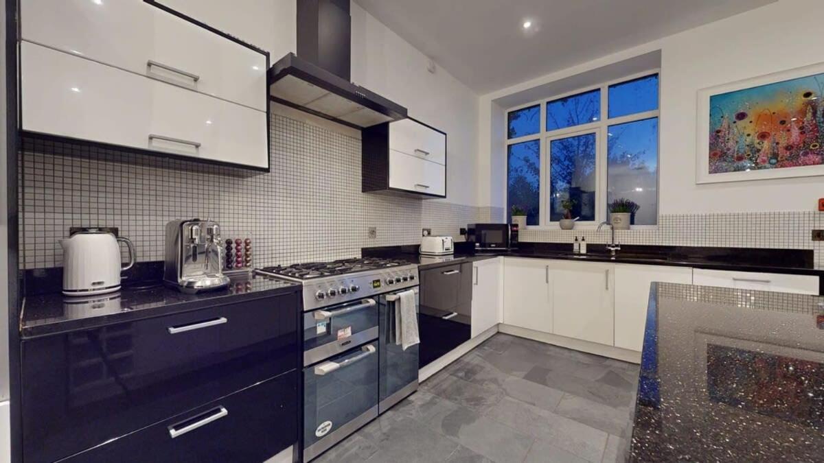 Apartment Modern Spacious 6 Bed In With Parking Plymouth