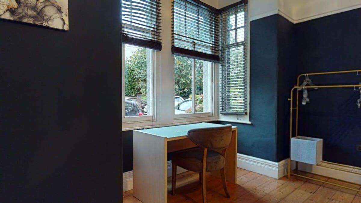Modern Spacious 6 Bed In With Parking * Plymouth
