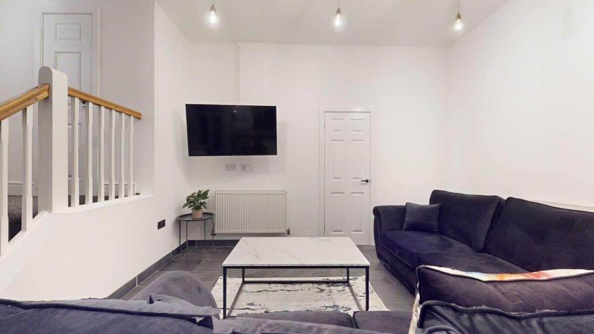 Apartment Modern Spacious 6 Bed In With Parking