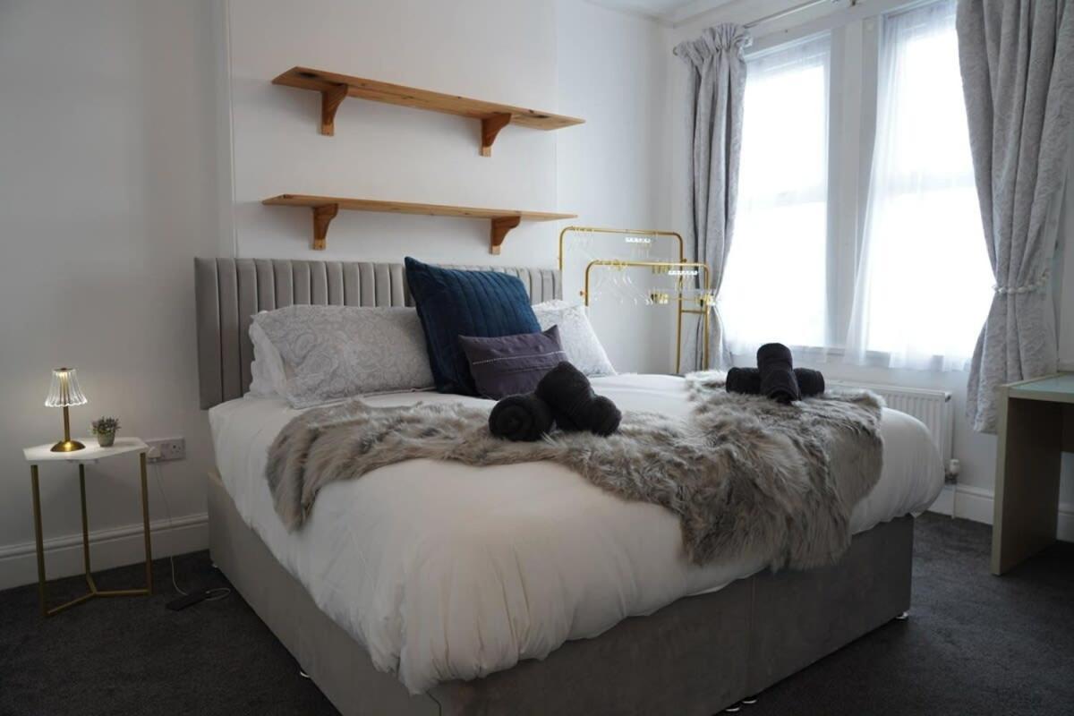 Apartment Modern Spacious 6 Bed In With Parking Plymouth
