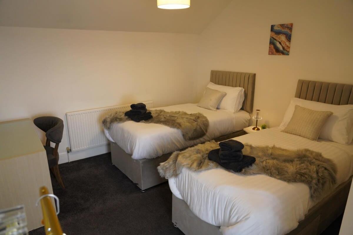 Apartment Modern Spacious 6 Bed In With Parking *