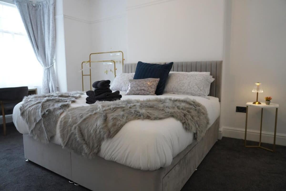 Apartment Modern Spacious 6 Bed In With Parking
