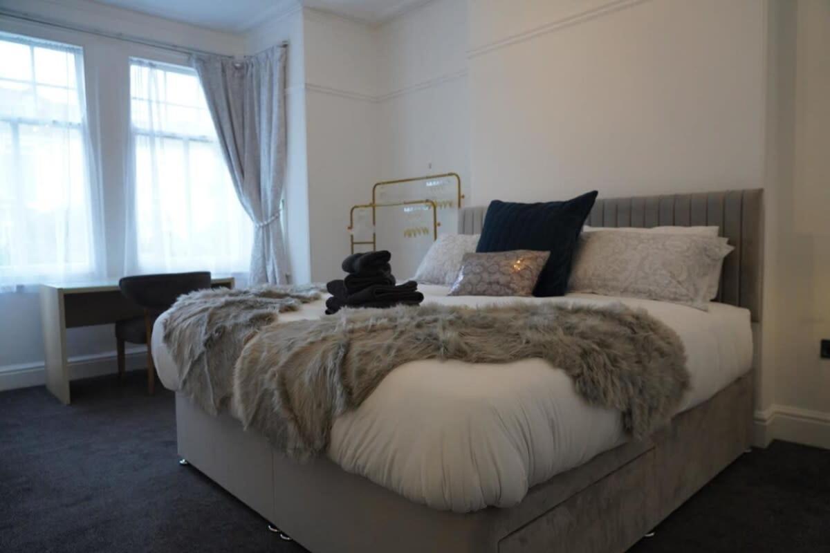 Apartment Modern Spacious 6 Bed In With Parking