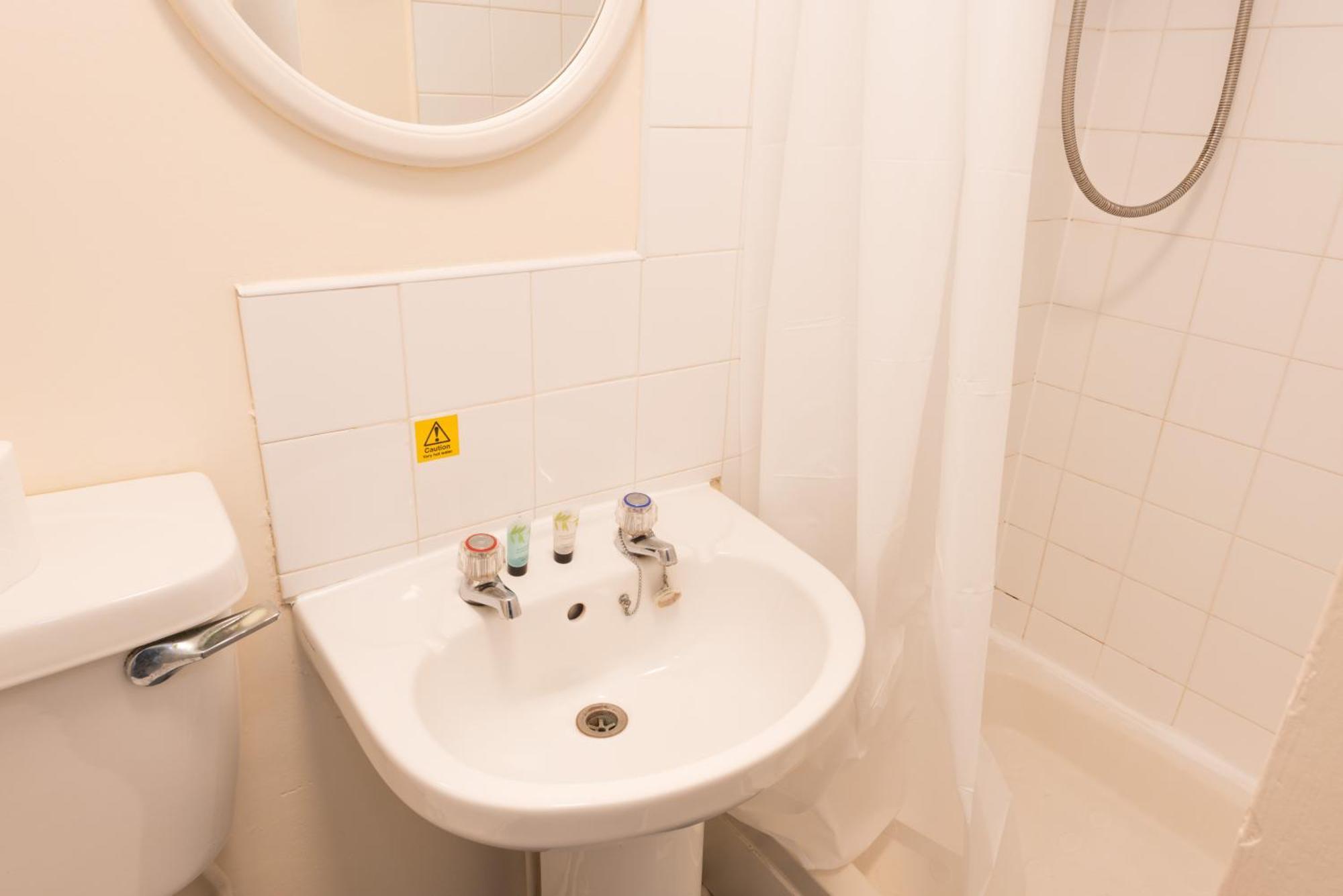 Superior En-suite 6 Plymouth